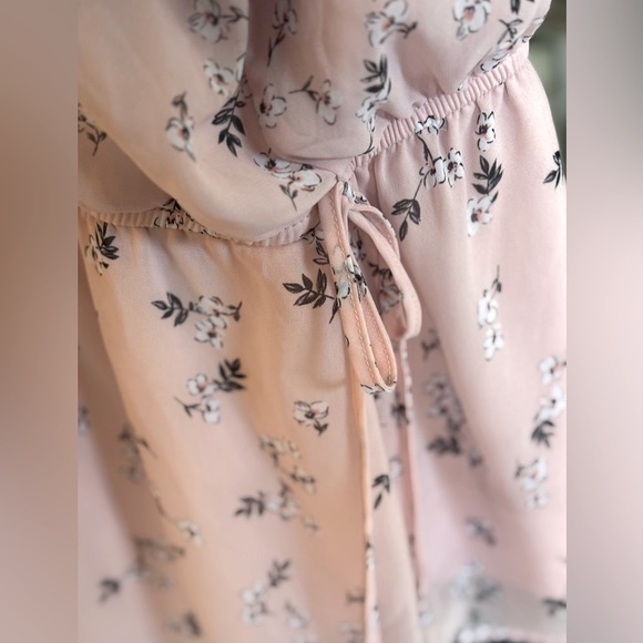 Lane Bryant Ruffled V-Neck Top. Women’s Sz-22 3X Pink Floral. EUC Flattering. - Picture 3 of 10